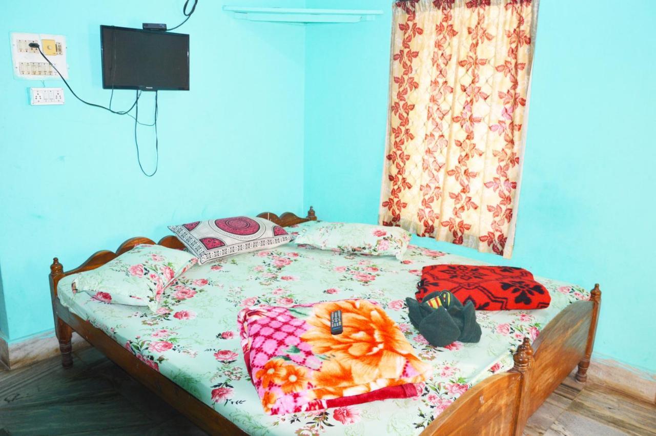 Hotel Radha Krishna 普里 外观 照片