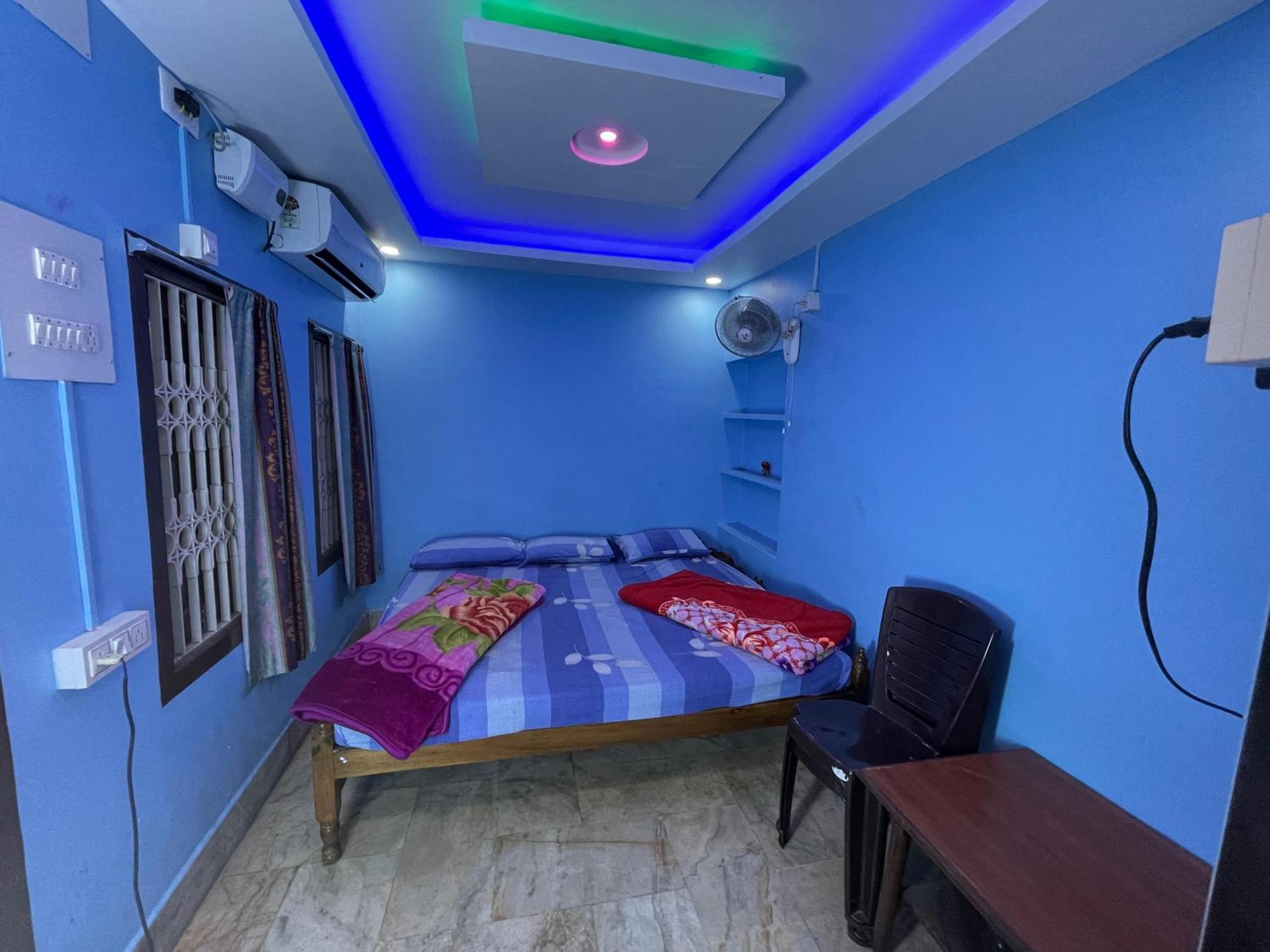 Hotel Radha Krishna 普里 外观 照片